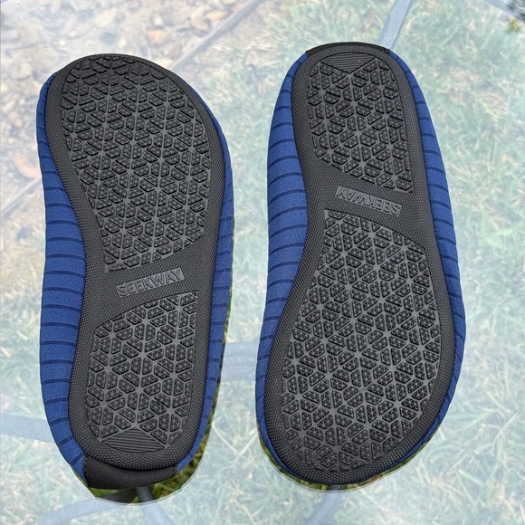 NIB Seekway men's water shoes - size 38-39 - Picture 5 of 5